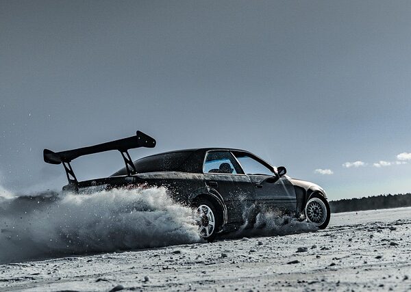 cars-640x480-79432387.jpeg