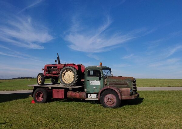 trucks-640x480-35745153.jpeg