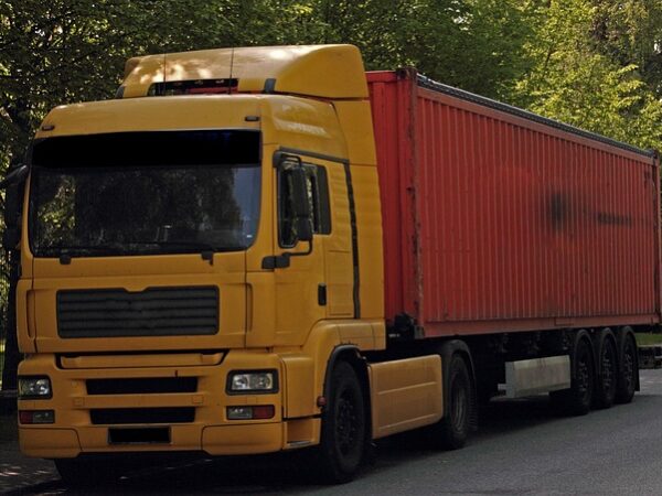 trucks-640x480-51386309.jpeg