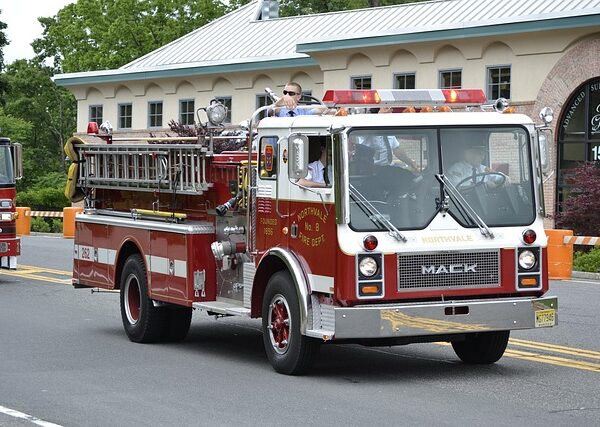 trucks-640x480-93083194.jpeg