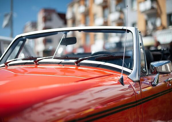 cars-640x480-32777664.jpeg