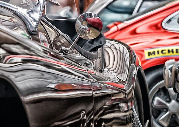 select-luxury-cars-640x480-51401524.jpeg