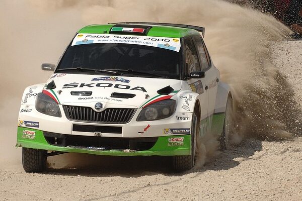 select-rally-racing-640x480-32468347.jpeg