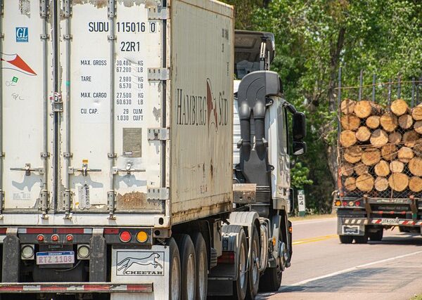 trucks-640x480-126252.jpeg