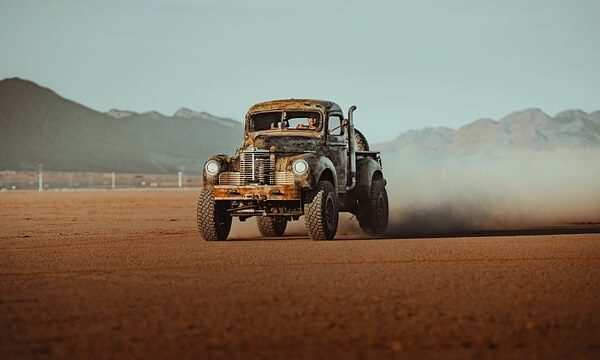 trucks-640x480-13729797.jpeg