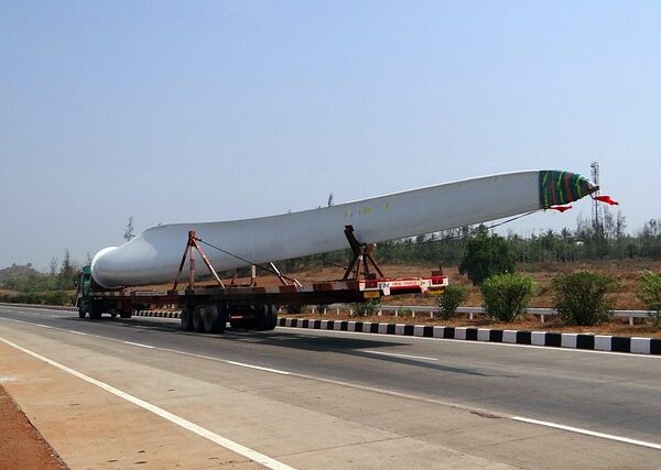 trucks-640x480-30244683.jpeg