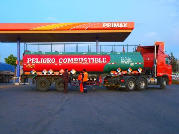 trucks-640x480-34487456.jpeg
