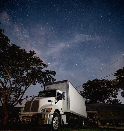 trucks-640x480-477481.jpeg
