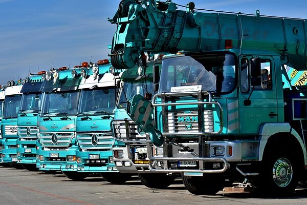 trucks-640x480-70427882.jpeg