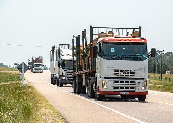 trucks-640x480-96889891.jpeg
