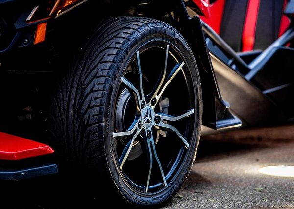 cars-640x480-548361.jpeg
