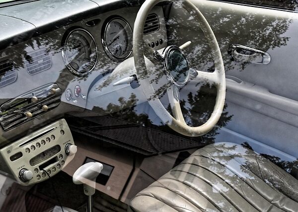 cars-640x480-67250561.jpeg
