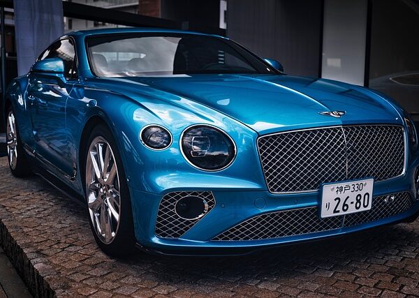 cars-640x480-7493807.jpeg