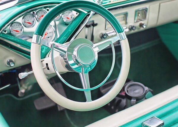 cars-640x480-97004013.jpeg