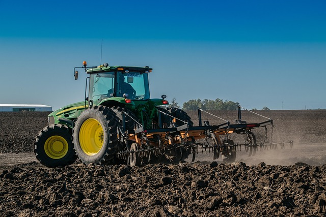 Select Tractors: Optimize Farming with Strategic Rental Choices