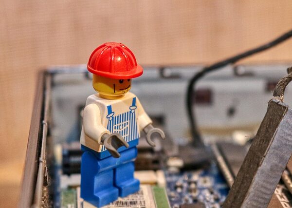 select-transmission-repairs-640x480-40645887.jpeg