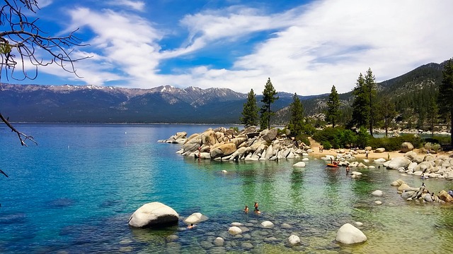 select-travel-to-california-640x480-86386434.jpeg