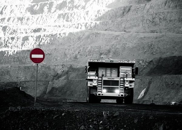 trucks-640x480-51930287.jpeg